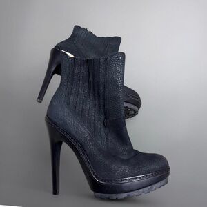 BCBG Vintage Y2K Platform Lug-Sole Bootie Heels